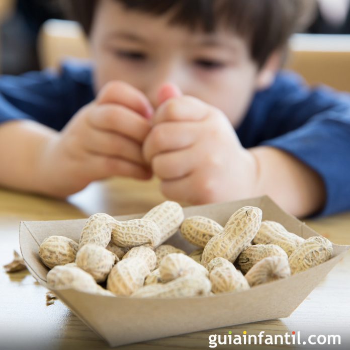 como-dar-frutos-secos-a-los-ninos-sin-miedo-a-que-se-atraganten-lg