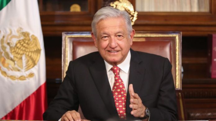 20220411-el-presidente-de-mexico-andres-manuel-lopez-obrador-feliz-por-ser-ratificado-en-su-cargo-hasta-2024-1339960