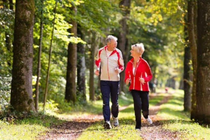 Caminar-rapido-para-evitar-la-diabetes-tipo-2-e1714037453689-750x500